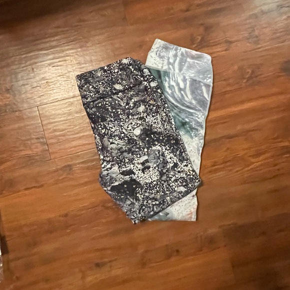 2 pair fabletics - Picture 1 of 1